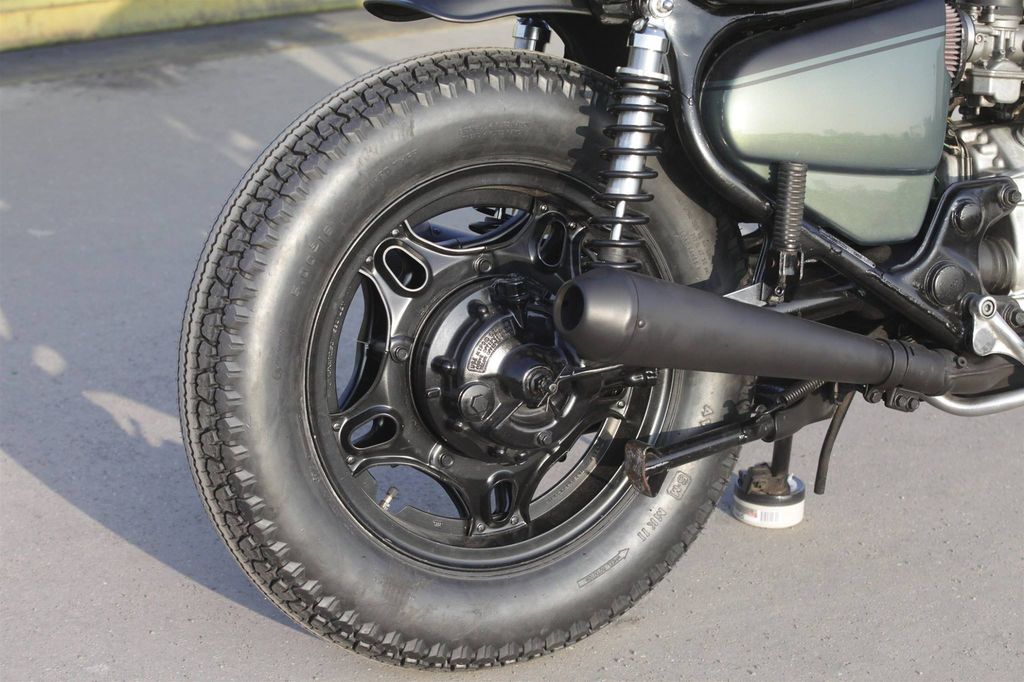 Bonneville And Son >> Honda CX500 par Modification Motorcycles, Atelier de ... Bonneville And Son >> Honda CX500 par Modification Motorcycles, Atelier de ...