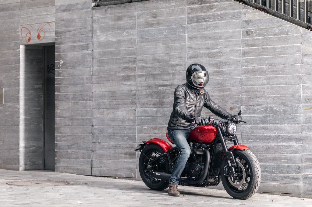 Triumph Bonneville Bobber Red Modification Motorcycles Atelier De